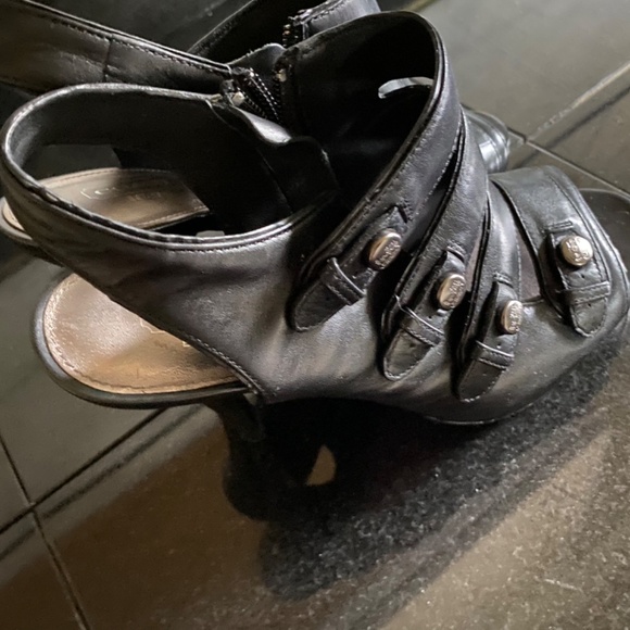 COACH SANDRA CALF BLACK LEATHER OPEN TOE STRAPPY HEELS PLATFORM Size 8 - Picture 1 of 15